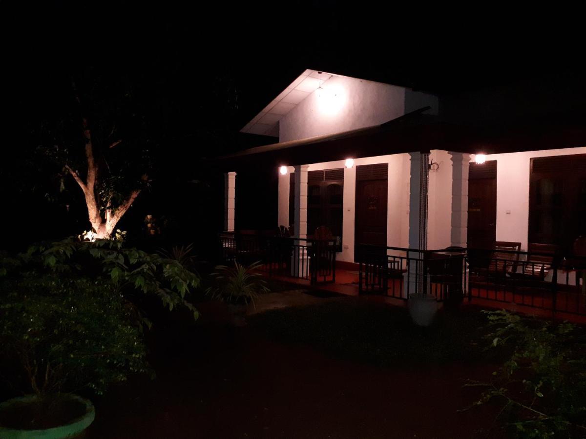 Sigiri Hibiscus Villa Sigiriya Exterior foto